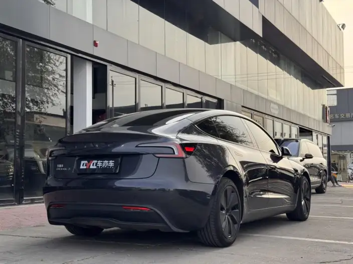 Model 3 2025 Model Facelift Rear-wheel drive version – фото 6