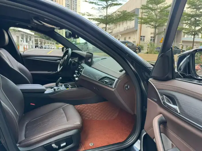 BMW 5 Series 2021 Model 530Li Leading Model M Sports Set – фото 6