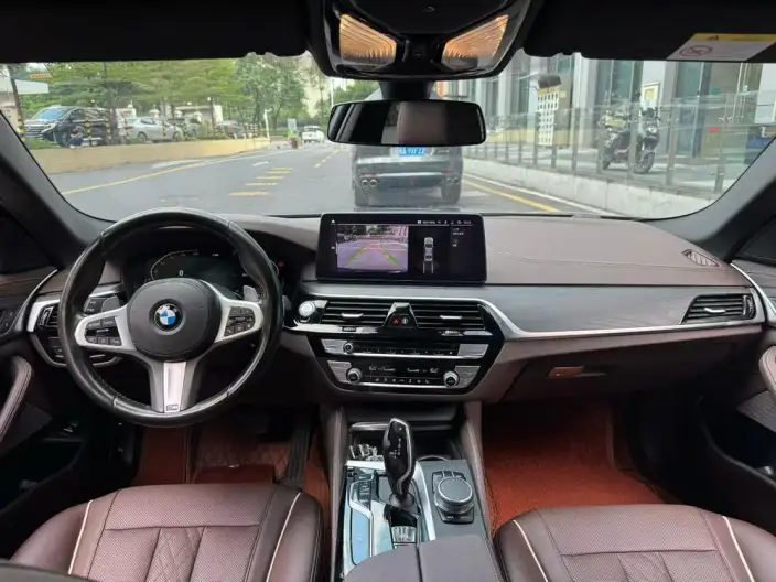 BMW 5 Series 2021 Model 530Li Leading Model M Sports Set – фото 7