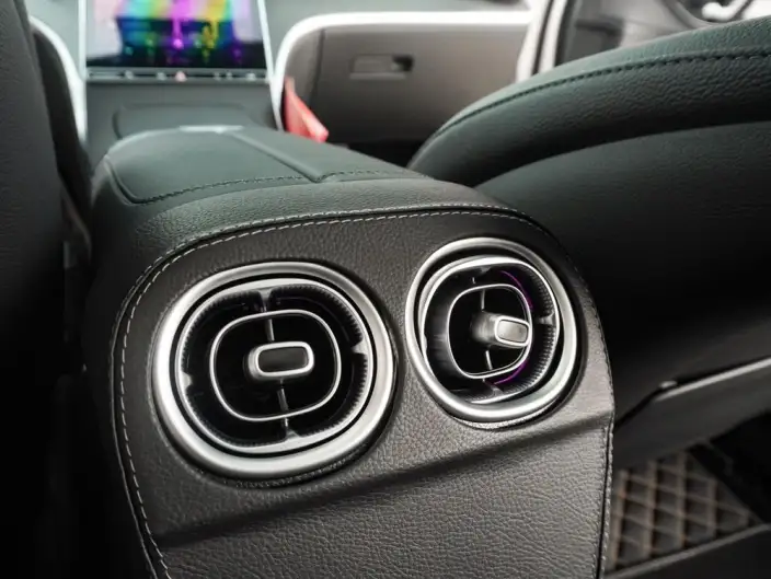 Mercedes-Benz C-Class 2025 Model C 260 L Sports Edition – фото 8