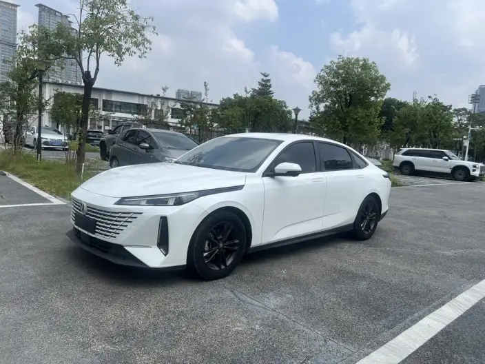 Changan Yida 2023 Model 1.5T GDI Automatic Changxiang Edition – фото 1