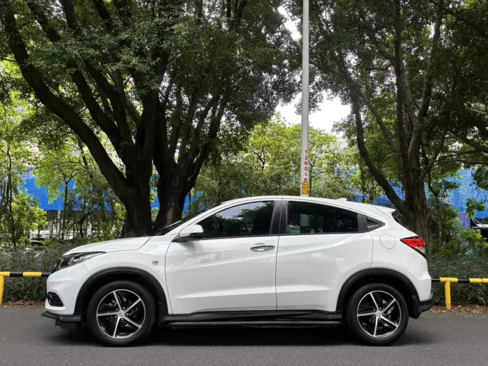Honda Vezel 2020 Model 1.5L CVT Elite Edition – фото 3