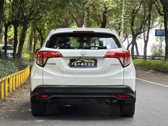 Honda Vezel 2020 Model 1.5L CVT Elite Edition – фото 4