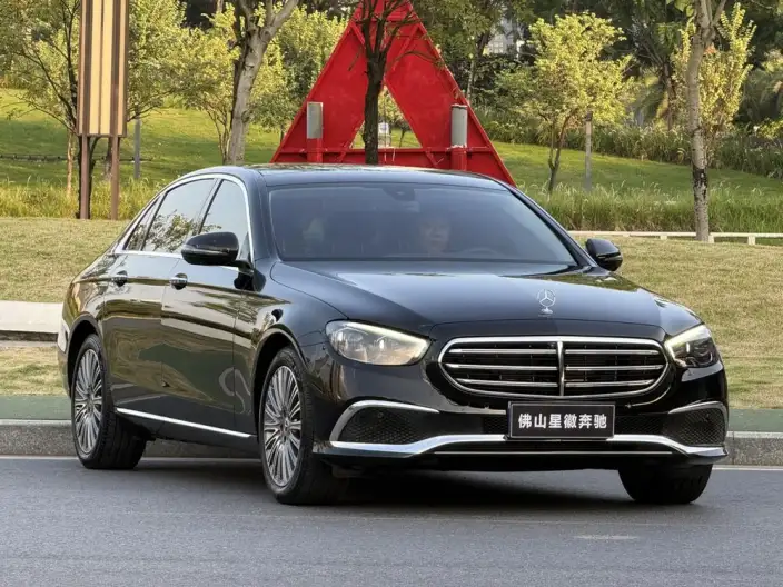 Mercedes-Benz E-Class 2023 Model E 300 L Luxury Model sedan – фото 3