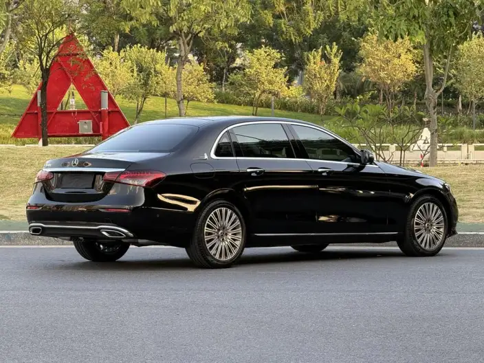 Mercedes-Benz E-Class 2023 Model E 300 L Luxury Model sedan – фото 7