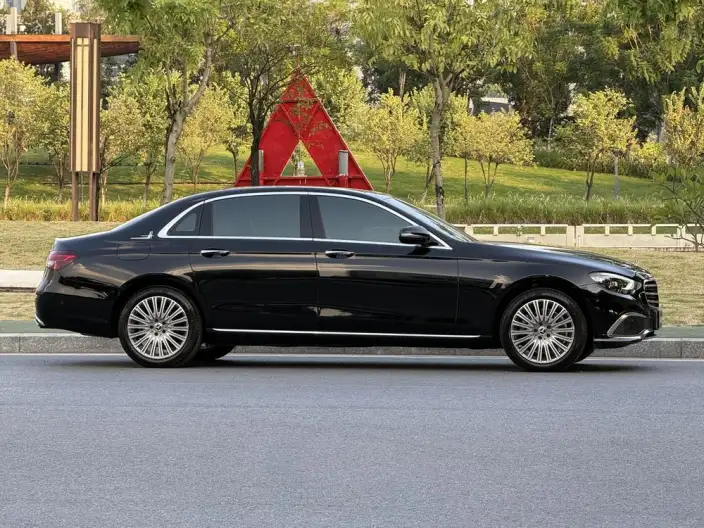 Mercedes-Benz E-Class 2023 Model E 300 L Luxury Model sedan – фото 8