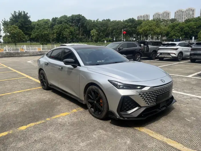 Changan UNI-V 2023 Model 2.0T Fengsu Edition – фото 3