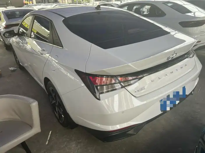 Hyundai Ioniq 2021 Model 1.5L CVT GLX Elite Edition – фото 3