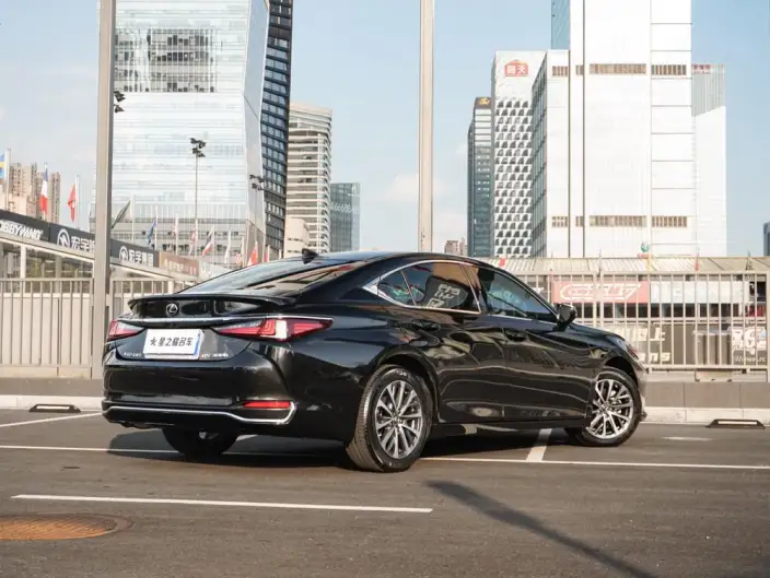 Lexus ES 2022 Model 300h Superior Edition – фото 5