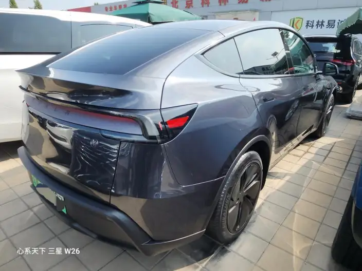Model Y 2025 Model Rear-wheel drive version – фото 5