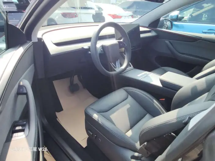 Model Y 2025 Model Rear-wheel drive version – фото 9