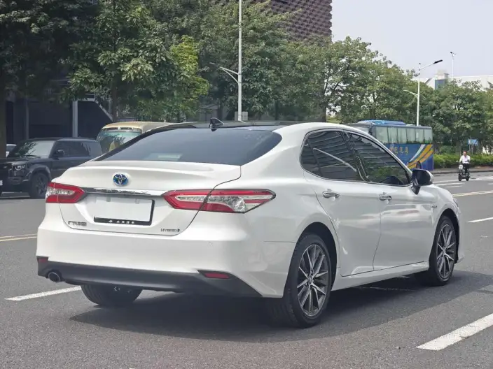 Toyota Camry 2021 Model Hybrid 2.5HG Deluxe Edition – фото 6