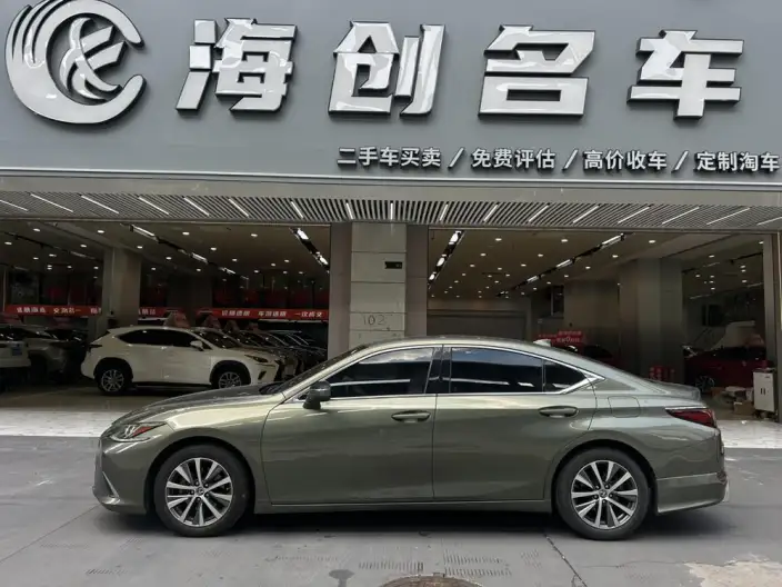 Lexus ES 2021 Model 200 Superior Edition – фото 3