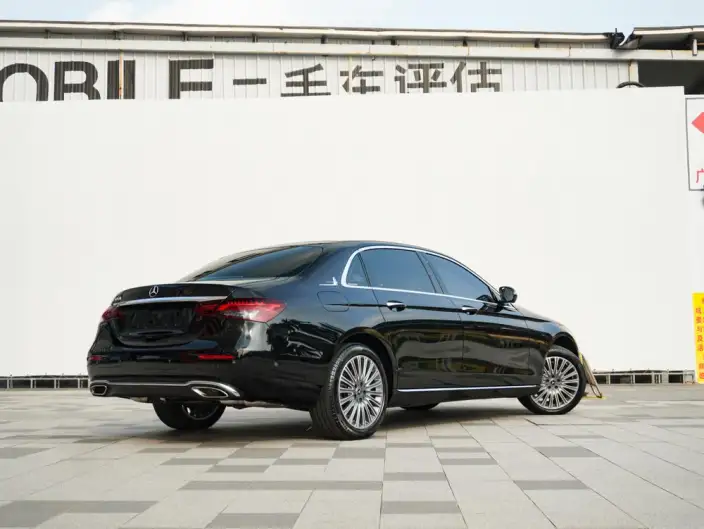 Mercedes-Benz E-Class 2023 Model E 300 L Luxury Model sedan – фото 5