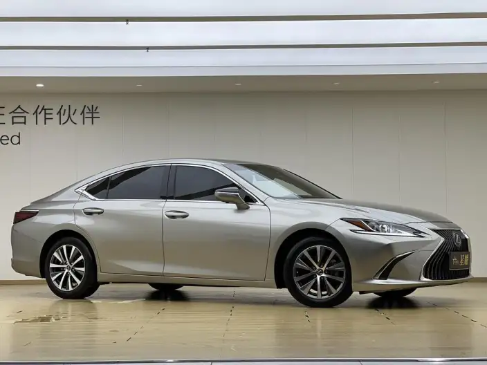 Lexus ES 2020 Model 200 Superior Edition China VI – фото 3