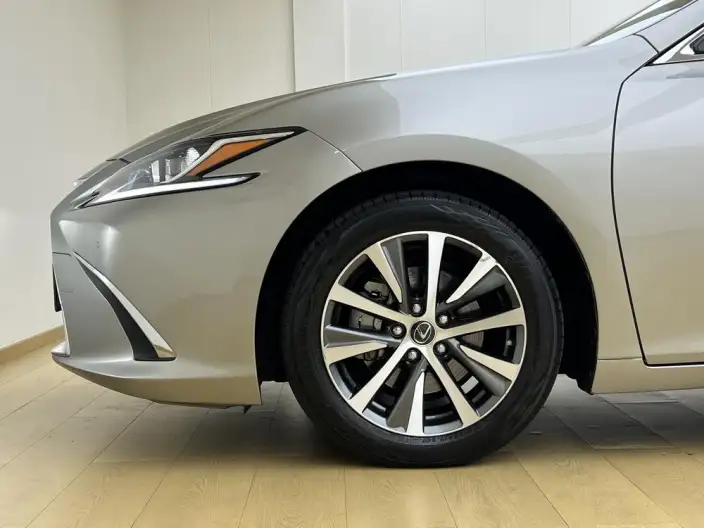 Lexus ES 2020 Model 200 Superior Edition China VI – фото 4