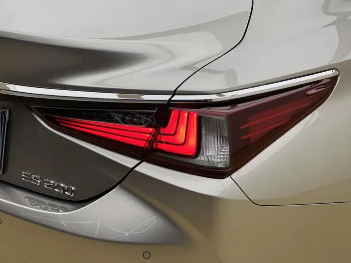 Lexus ES 2020 Model 200 Superior Edition China VI – фото 9