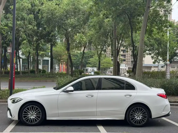 Mercedes-Benz C-Class 2022 Model C 260 L Sports Edition – фото 3