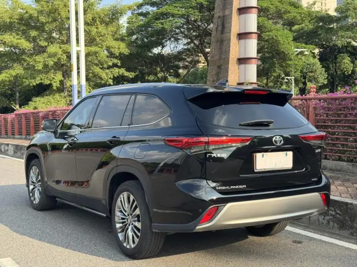 Toyota Highlander 2022 Model 380T 4WD Premium Edition 7 seat – фото 5