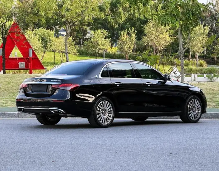 Mercedes-Benz E-Class 2023 Model E 300 L Luxury Model sedan – фото 7