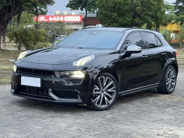 Lynk & Co 02 Hatchback 2021 Model 2.0TD Hatchback Halo – фото 1