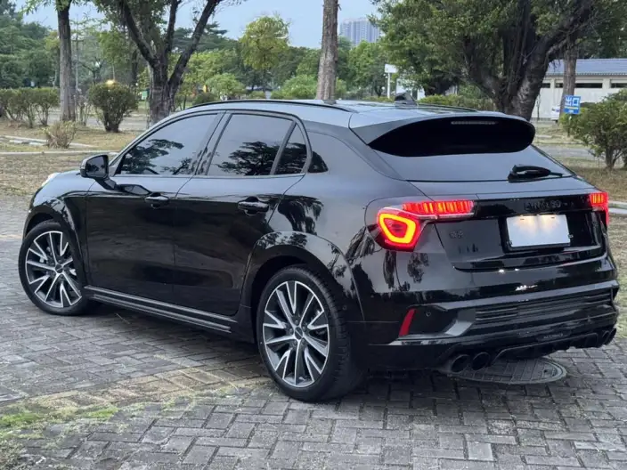 Lynk & Co 02 Hatchback 2021 Model 2.0TD Hatchback Halo – фото 5