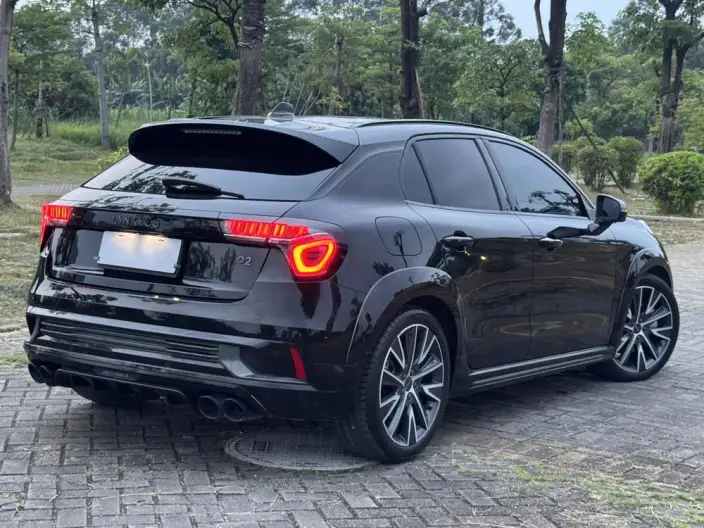 Lynk & Co 02 Hatchback 2021 Model 2.0TD Hatchback Halo – фото 7
