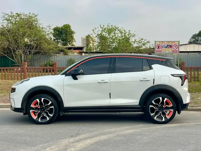 Lynk & Co 06 2020 Model 1.5T Shine Halo – фото 4