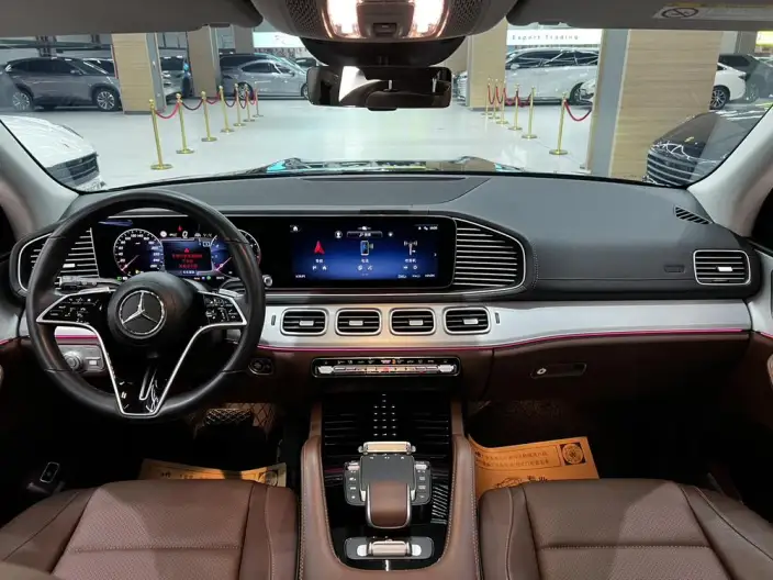 Mercedes-Benz GLS 2024 Model GLS 400 4MATIC – фото 10