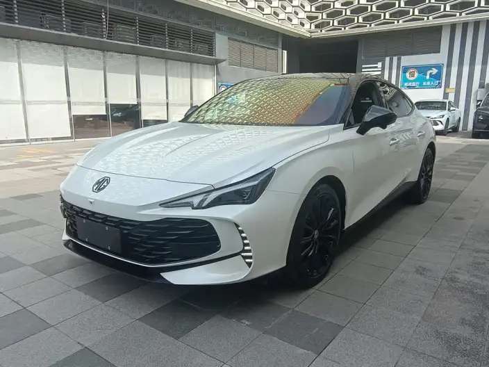 MG7 2025 Model 2.0T Automatic Luxury Edition – фото 1
