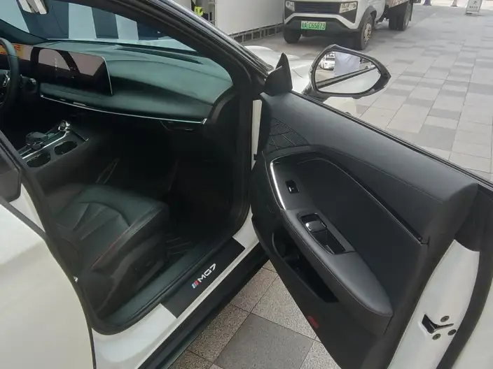MG7 2025 Model 2.0T Automatic Luxury Edition – фото 9