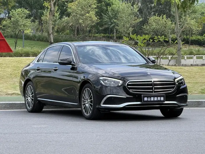 Mercedes-Benz E-Class 2023 Model E 260 L sedan – фото 3