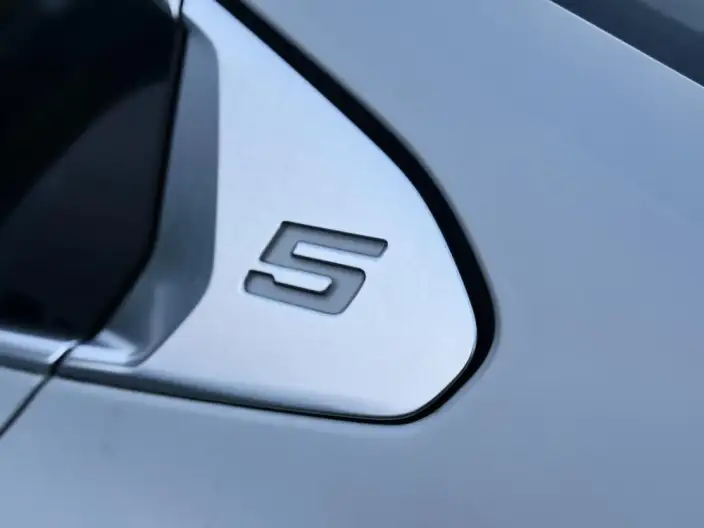 BMW 5 Series 2025 Model 530Li Leading Model M Sports Set – фото 8