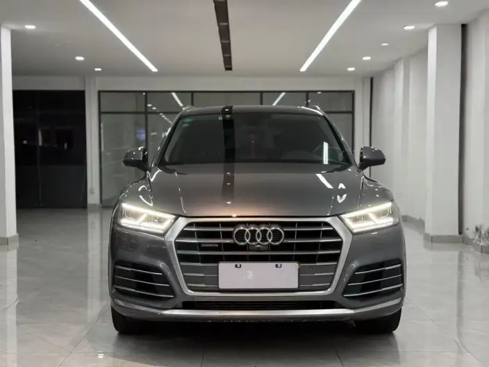 Audi Q5L 2020 Model 40 TFSI Rong Xiang Fashion Model – фото 2