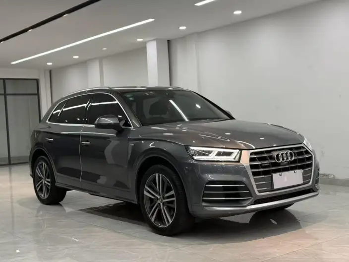Audi Q5L 2020 Model 40 TFSI Rong Xiang Fashion Model – фото 3