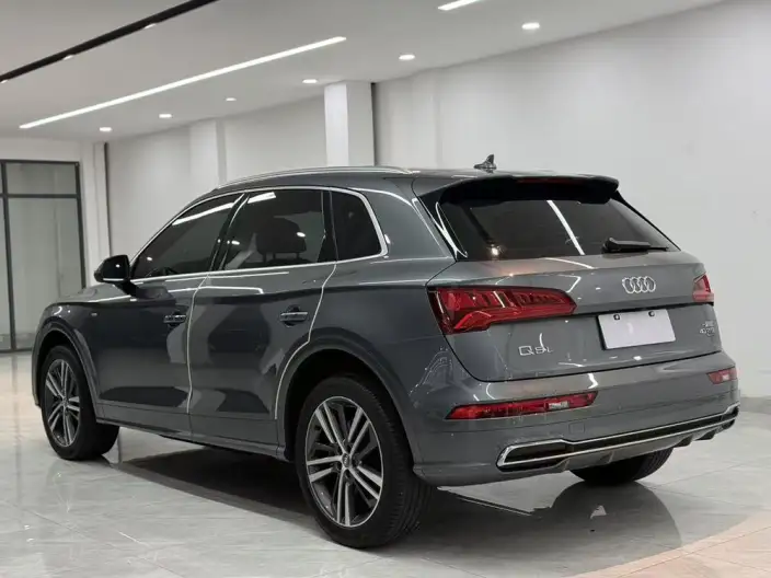 Audi Q5L 2020 Model 40 TFSI Rong Xiang Fashion Model – фото 4