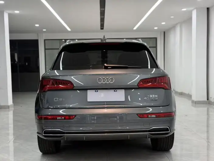 Audi Q5L 2020 Model 40 TFSI Rong Xiang Fashion Model – фото 5
