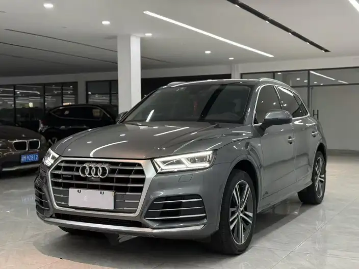 Audi Q5L 2020 Model 40 TFSI Rong Xiang Fashion Model – фото 10