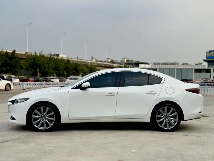 Mazda3 Axela 2023 Model 2.0L Automatic Zhi Ya Edition – фото 4