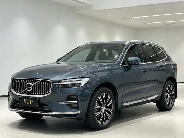 Volvo XC60 2022 Model B5 4WD Smart Range Deluxe Edition – фото 1