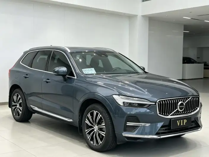 Volvo XC60 2022 Model B5 4WD Smart Range Deluxe Edition – фото 3