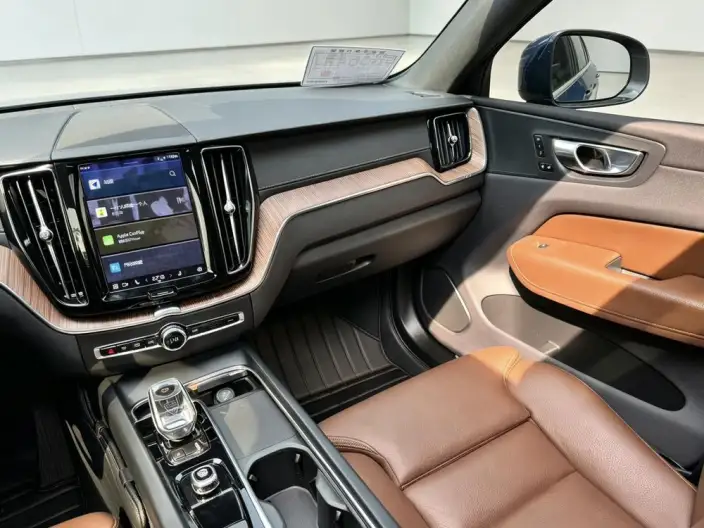 Volvo XC60 2022 Model B5 4WD Smart Range Deluxe Edition – фото 10