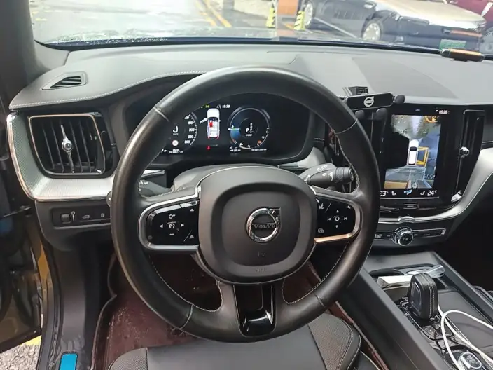 Volvo XC60 PHEV 2021 Model T8 E Drive Hybrid Smart Range Sports Edition – фото 7