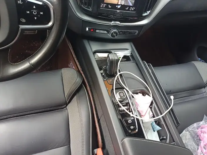 Volvo XC60 PHEV 2021 Model T8 E Drive Hybrid Smart Range Sports Edition – фото 9