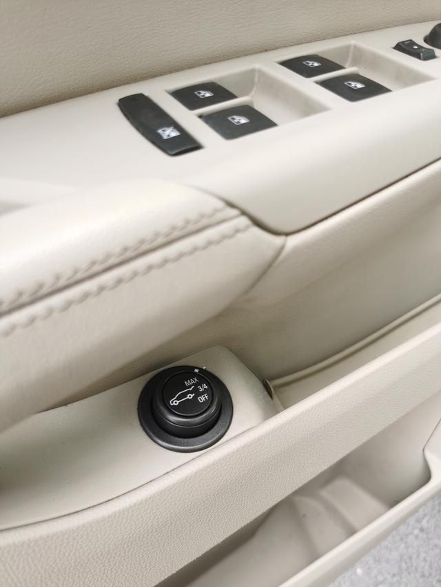 Cadillac SRX 2011 модификация 3.0L Luxury – фото 14