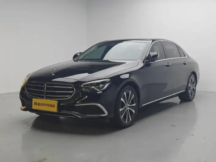 Mercedes-Benz E-Class PHEV 2022 Model E 350 e L sedan – фото 1