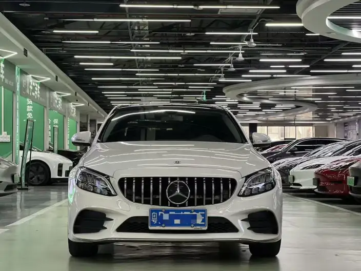 Mercedes-Benz C-Class 2020 Model C 260 L Sports Edition – фото 2