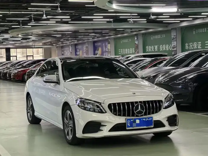 Mercedes-Benz C-Class 2020 Model C 260 L Sports Edition – фото 3