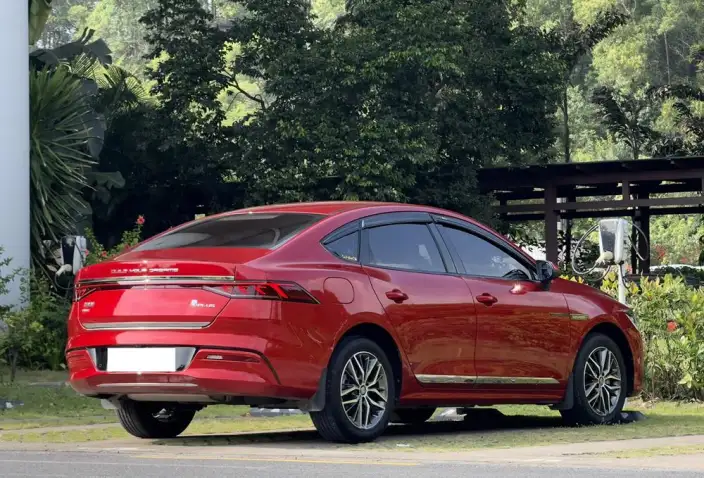 BYD Qin PLUS DM 2021 Model DM-i 120KM Flagship Model – фото 6