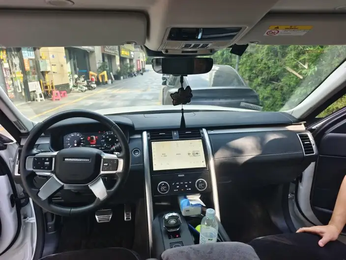 Land Rover Discovery 2024 Model 360PS R-Dynamic SE – фото 5